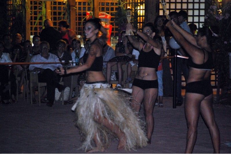 SHOW FUOCO - Holiday Party House - Agenzia di Animazione a Palermo